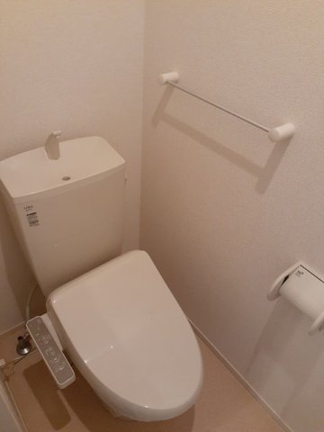 トイレ　コンパクトで使いやすいトイレです
