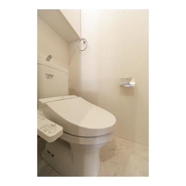 トイレ　※別部屋の参考写真です。