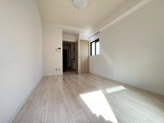 居室・リビング　※別の部屋の写真です