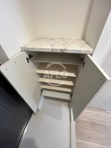 収納　メイクス天王寺南　SB