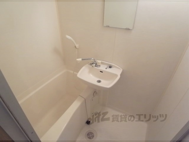 バス・シャワールーム　バス