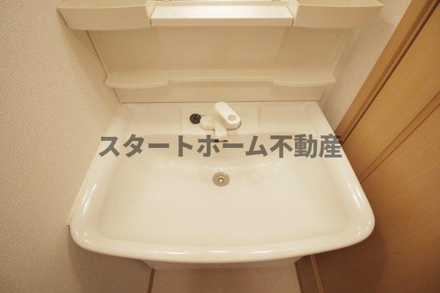洗面設備　使いやすい洗面所です