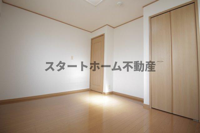 その他部屋・スペース　使い勝手のいい寝室です