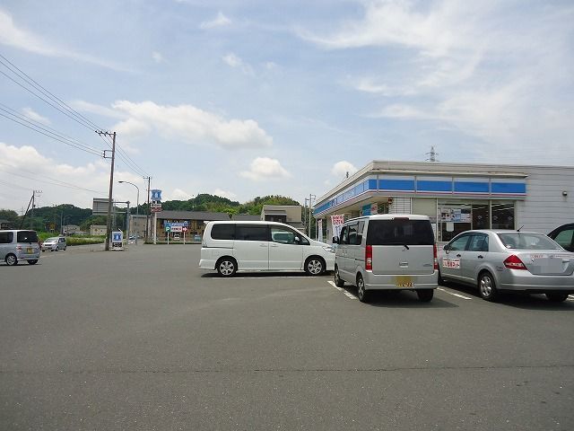 コンビニ　ローソン君津郡店（コンビニ）まで650m