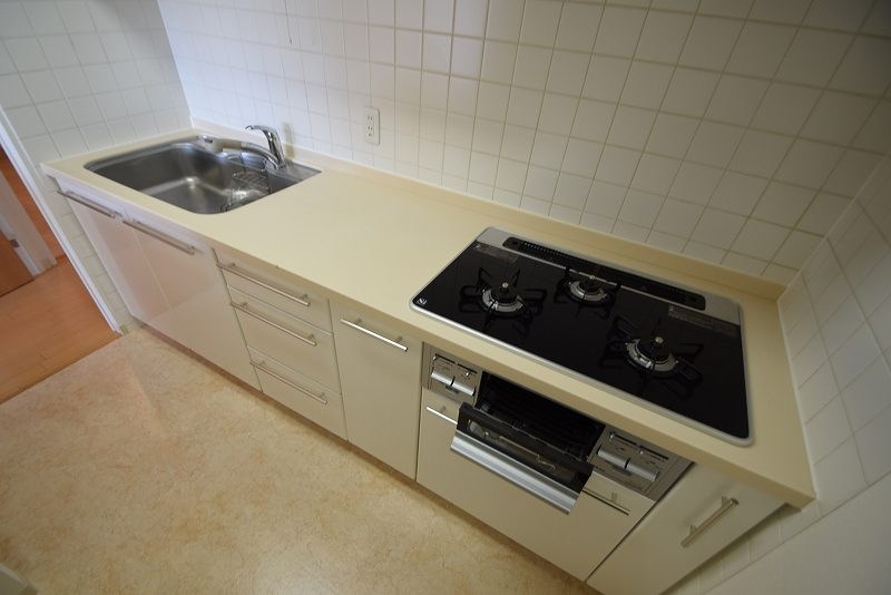 キッチン　反転間取参照