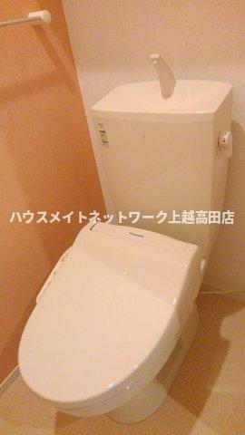 トイレ　温水洗浄暖房便座