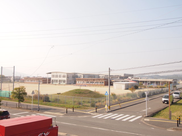 小学校　糸島市立東風小学校（小学校）まで808m