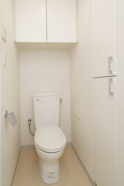 トイレ　※写真は同タイプ住戸です。