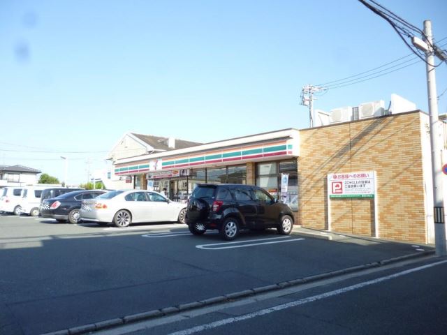 コンビニ　セブンイレブン（コンビニ）まで430m