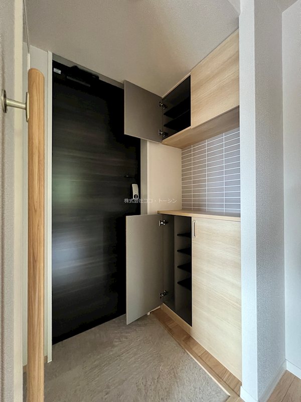 建物外観　同タイプの他の部屋の写真です。
