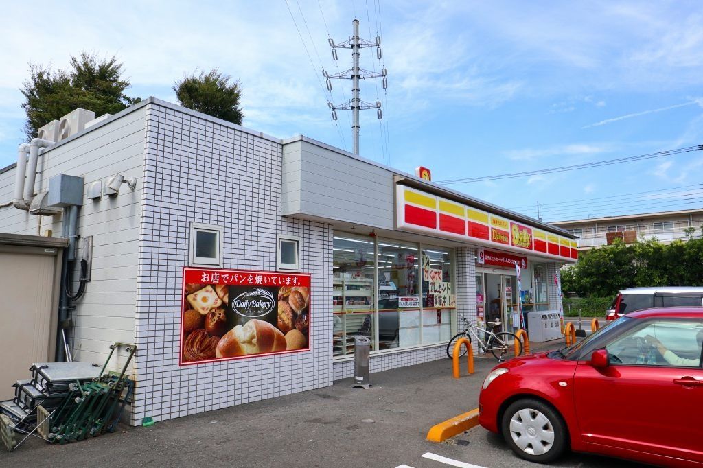 コンビニ　デイリーヤマザキ三鷹井口4丁目店（コンビニ）まで753m