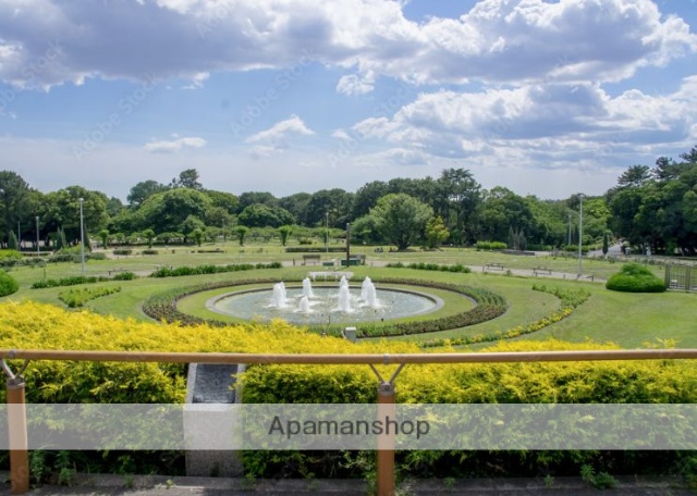 公園　服部緑地（公園）まで636m