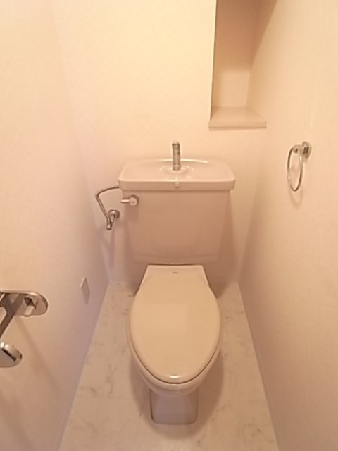 トイレ　ゆったりとした空間のトイレです