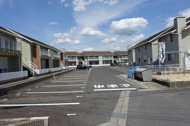 駐車場　駐車場