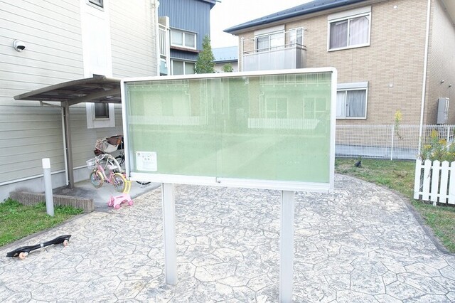 エントランス　掲示板