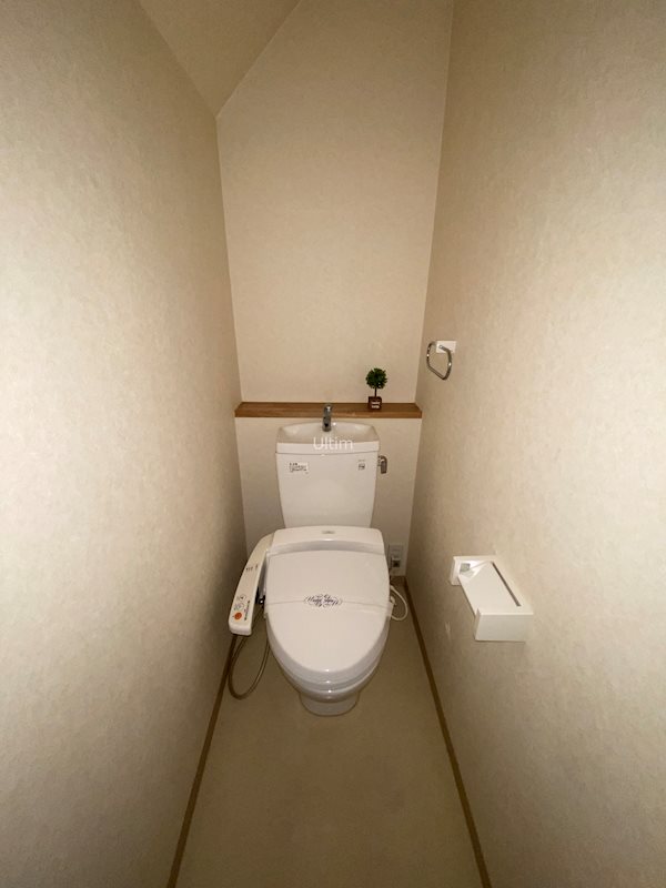 トイレ　※同タイプの他のお部屋です