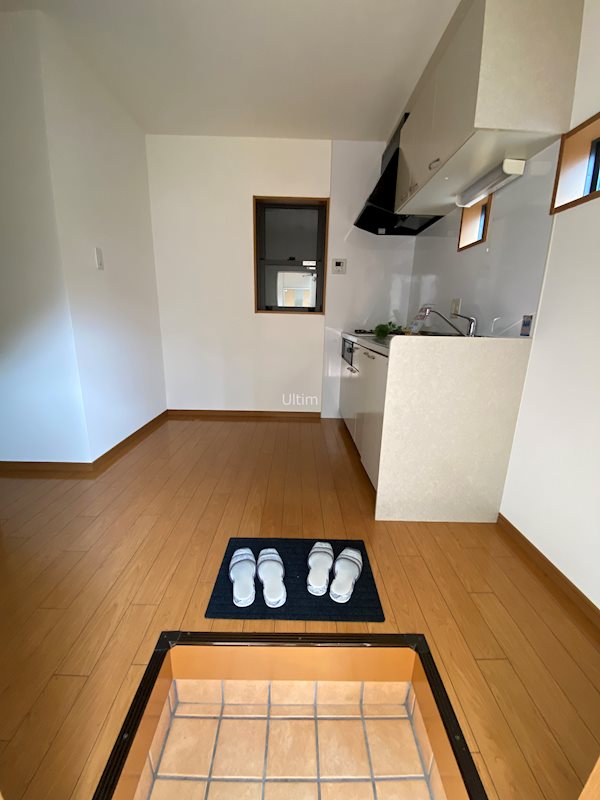 玄関　※同タイプの他のお部屋です