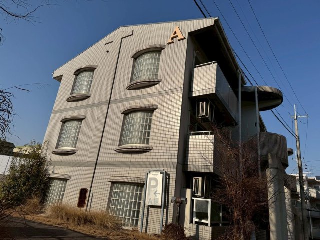 建物外観　外観は落ち着いています
