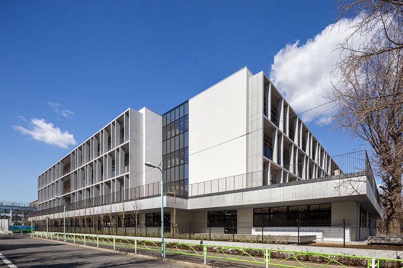 小学校　目黒区立東山小学校（小学校）まで490m