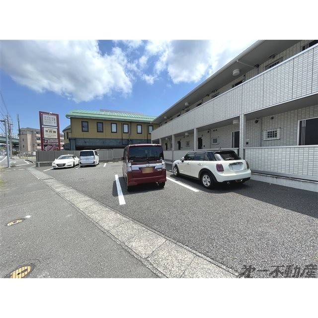 駐車場　駐車場