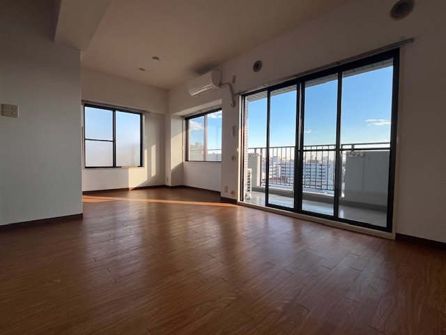居室・リビング　写真は別部屋です★