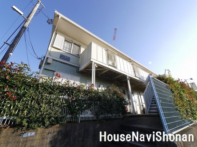 建物外観　室内写真は同タイプ別室の写真です。現況と異なる部分については