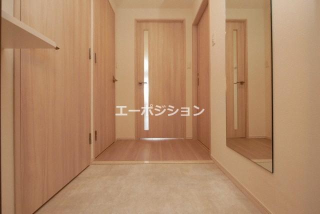 玄関　スプランディッド難波キャトル
