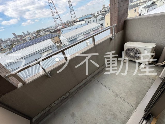 バルコニー　広々としたバルコニーです