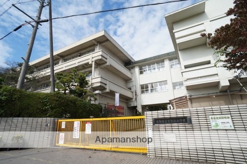 小学校　生駒南小学校（小学校）まで867m