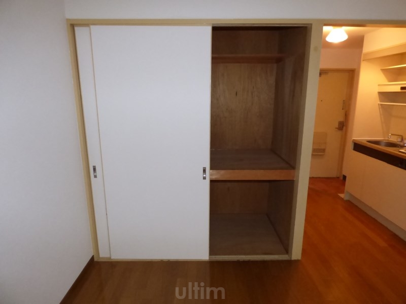 収納　同タイプ別室の画像です、ご参考までに