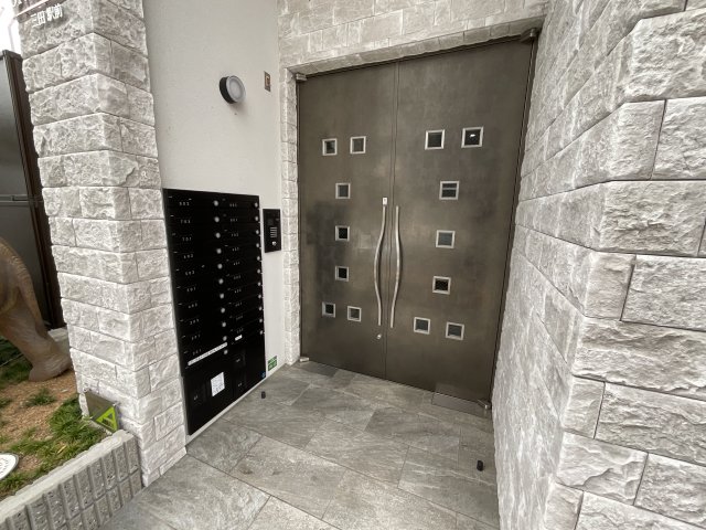 エントランス　建物の内部です
