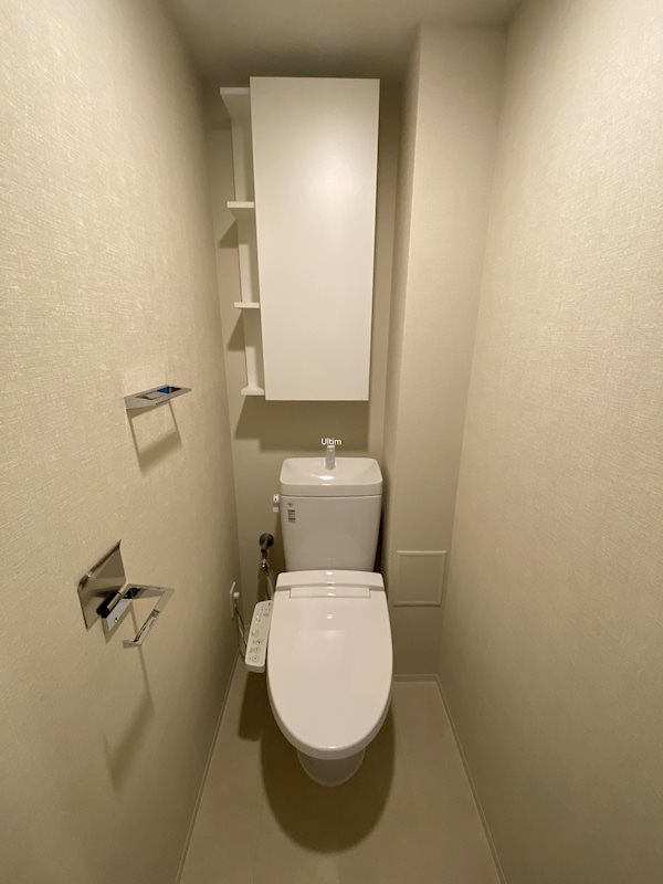 トイレ　同タイプ別室の画像です、ご参考までに