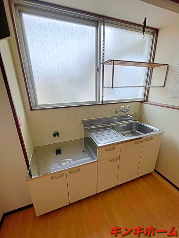キッチン　写真は別のお部屋です。現況を優先ください。