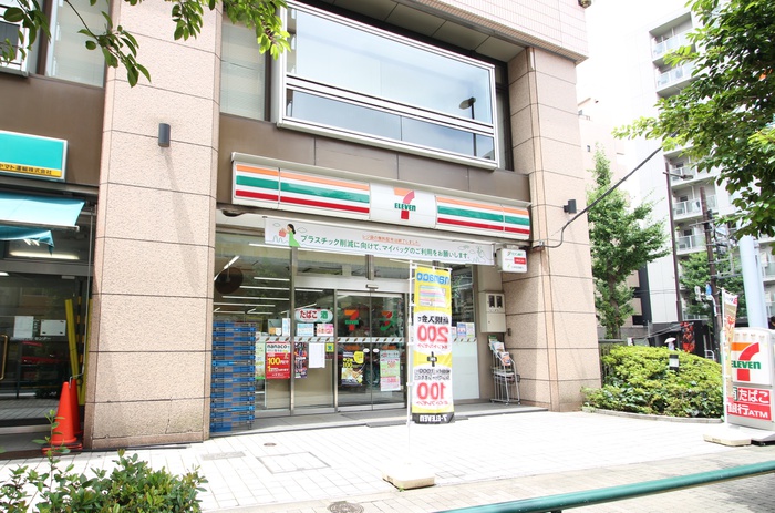 コンビニ　セブンイレブン 外神田2丁目妻恋坂店（コンビニ）まで230m