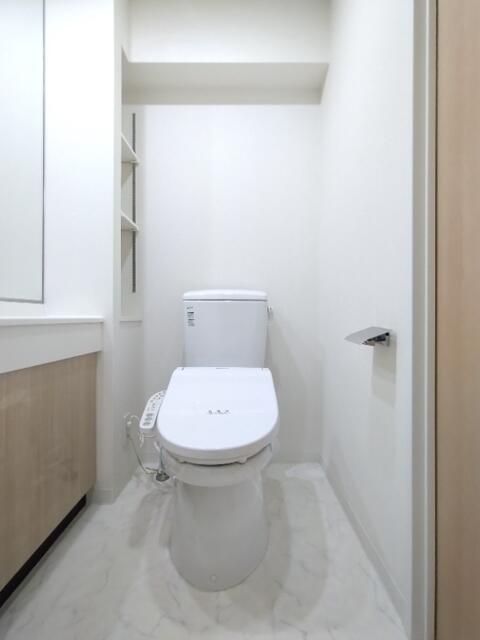 トイレ　（別タイプ参考写真）クレイシア新大塚　豊島区南大塚3