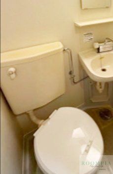 トイレ　※同タイプの別のお部屋です。