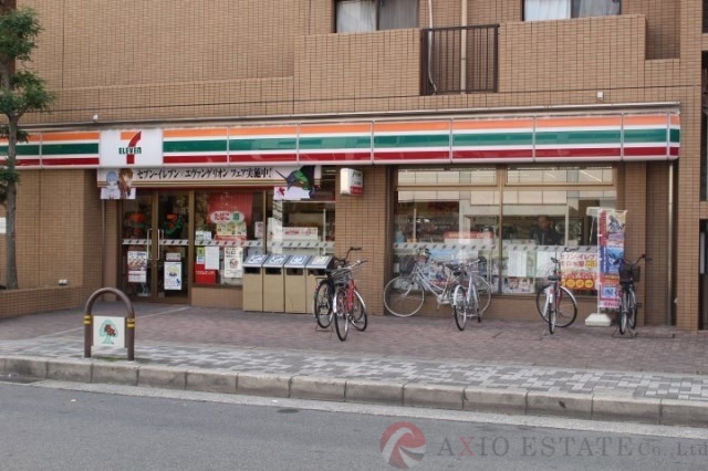 コンビニ　セブンイレブン吹田垂水町店（コンビニ）まで82m