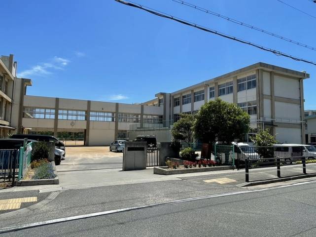 中学校　灘中学校（中学校）まで1838m