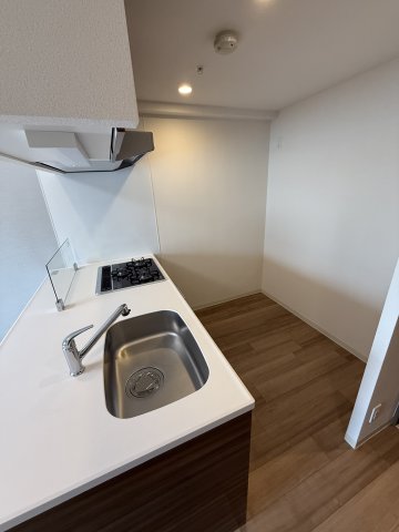 キッチン　※写真は同じマンションの違う部屋のものになります。