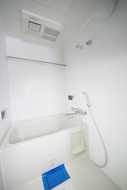 バス・シャワールーム　同物件別部屋写真
