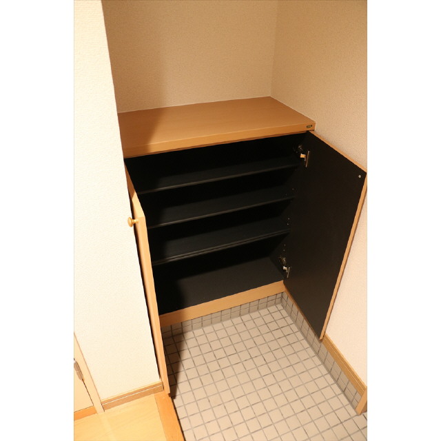 収納　シューズBOX