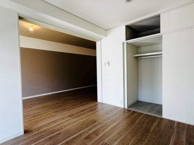 収納　※参考写真　別部屋フルリニューアル工事後