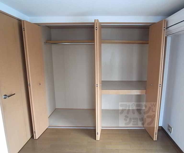 収納　洋室の収納です