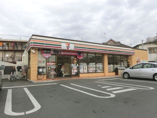コンビニ　セブンイレブン（コンビニ）まで316m