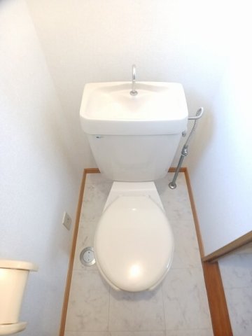 トイレ　コンパクトで使いやすいトイレです