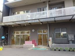 幼稚園・保育園　新橋保育園（幼稚園・保育園）まで233m