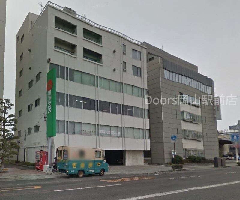 銀行　トマト銀行本店（銀行）まで336m