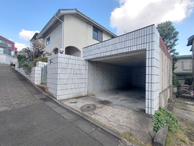 駐車場　敷地内駐車場
