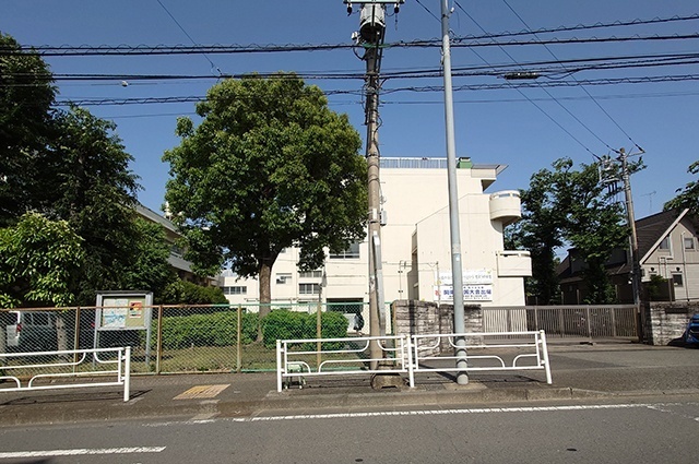 中学校　横浜市立菅田中学校（中学校）まで1217m
