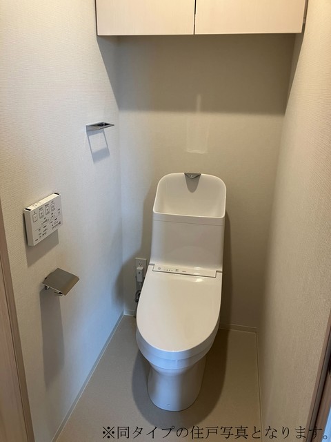 トイレ　※写真は同タイプ住戸です。